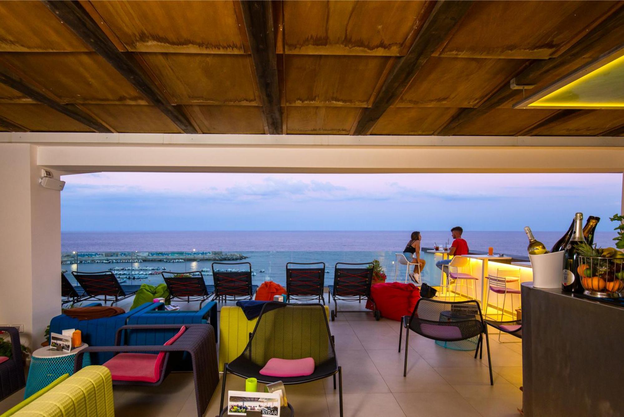Hotel Cala Luna 3*