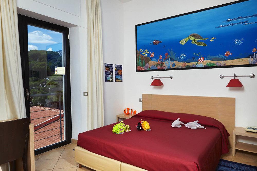 Cala Luna Hotel